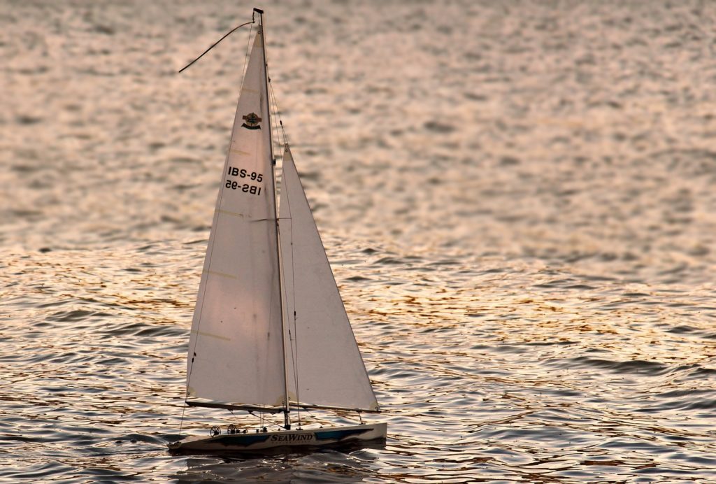 Zoom sur la fabrication d'une voile de bateau - Mer & Océan