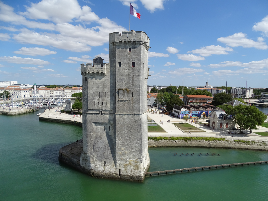 tour La Rochelle port